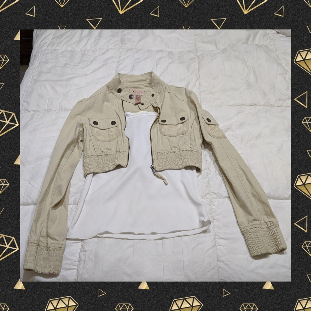 Cute crop jacket.
